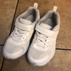 Used Skechers sneaker size 1